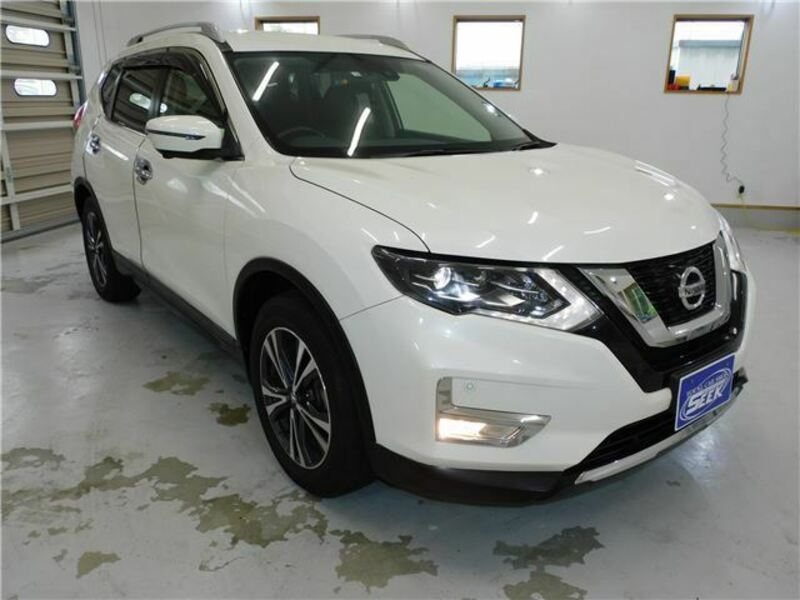 NISSAN　X-TRAIL