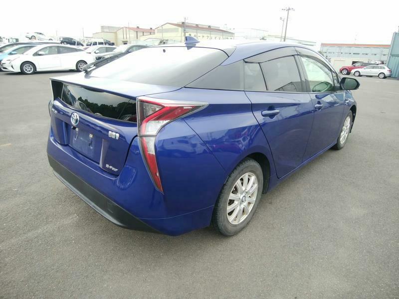 PRIUS-16