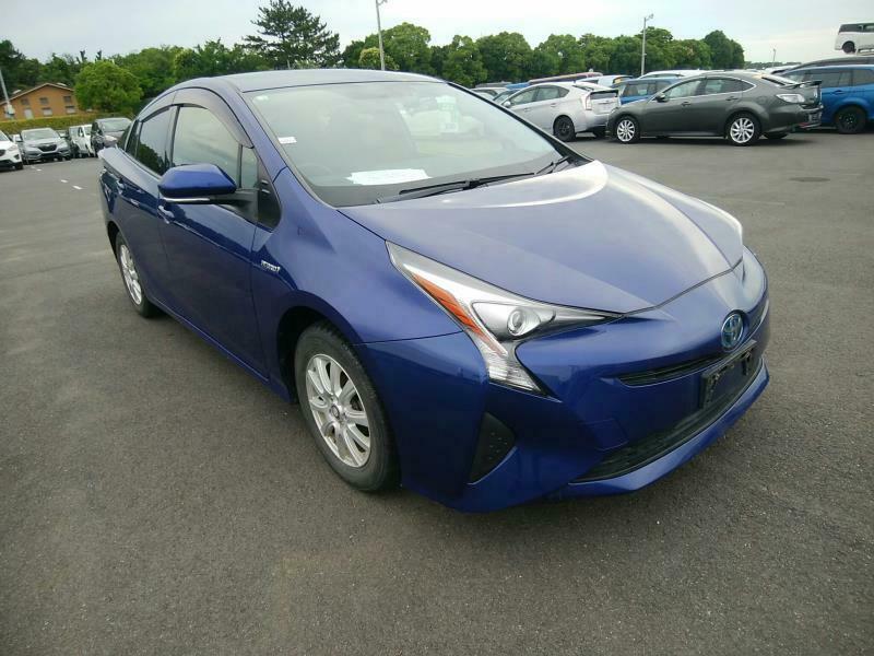 TOYOTA　PRIUS