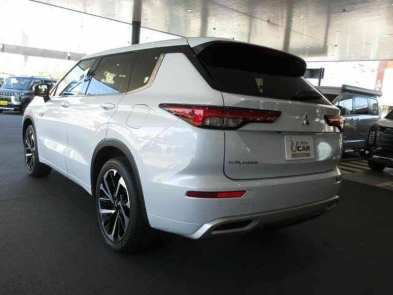 OUTLANDER PHEV-6