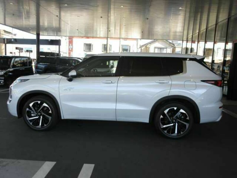 OUTLANDER PHEV-7