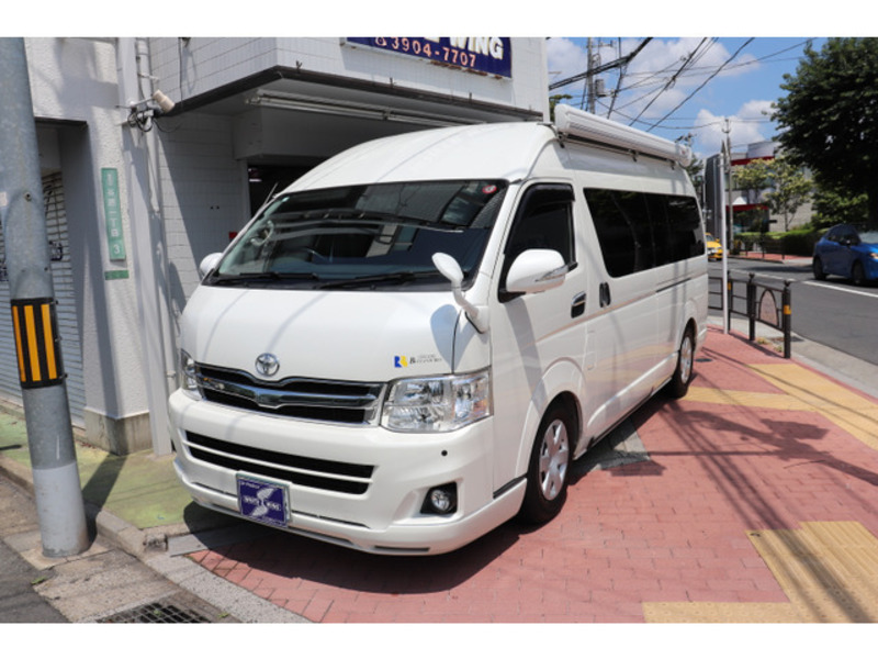 TOYOTA　HIACE VAN