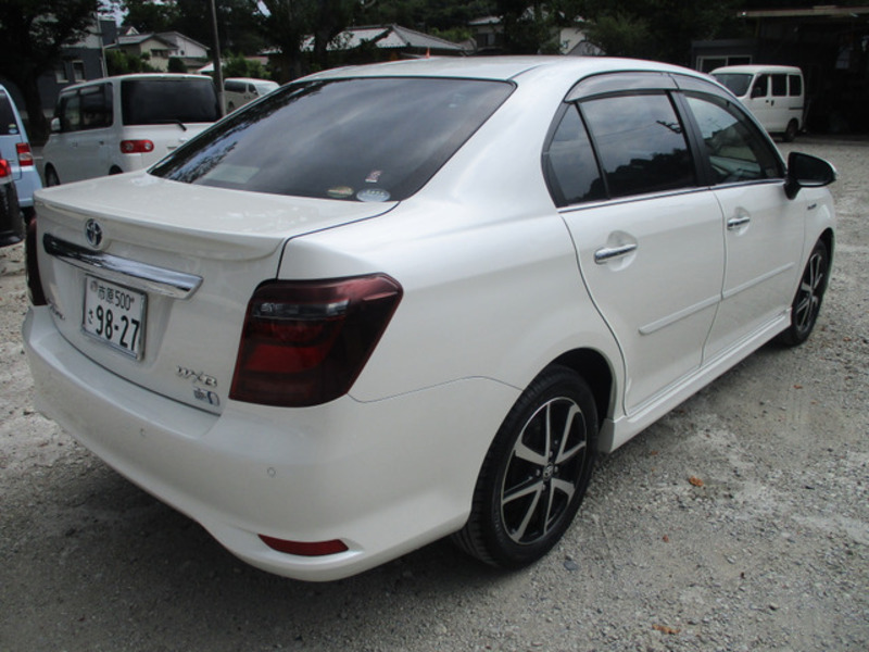 COROLLA AXIO-4