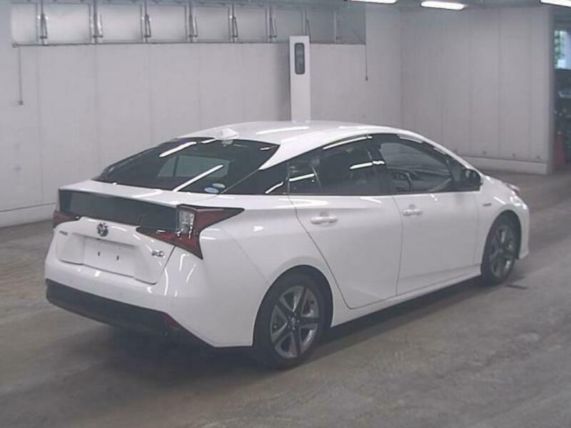 PRIUS-3