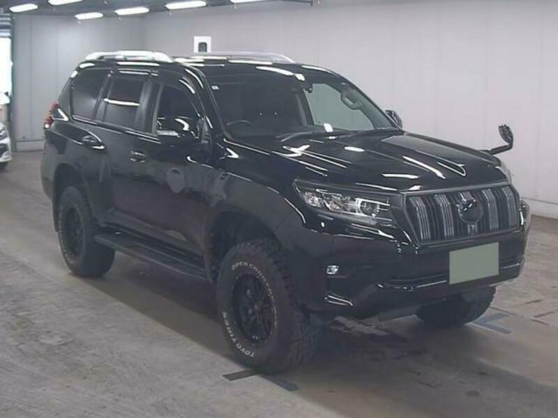 TOYOTA　LAND CRUISER PRADO