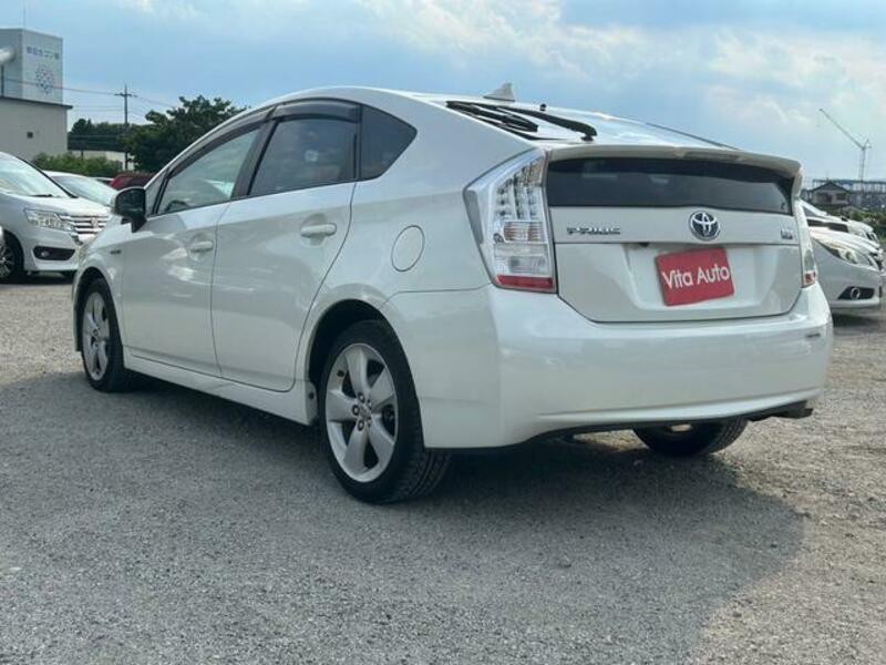 PRIUS-19