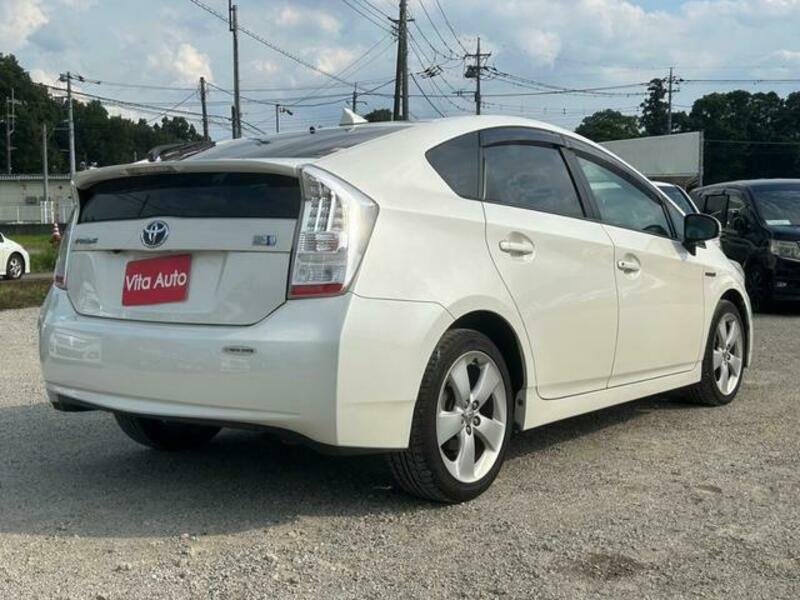 PRIUS-12