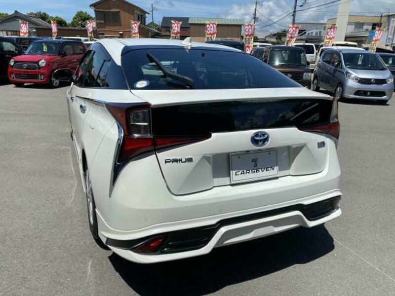 PRIUS-18