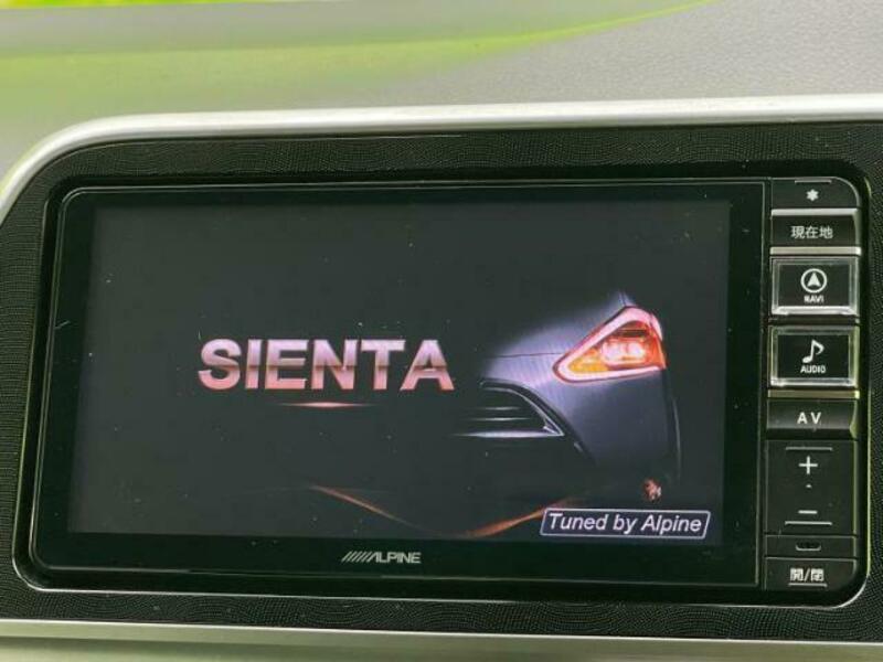 SIENTA-8