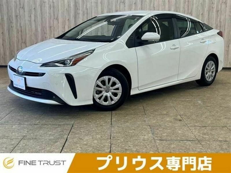 TOYOTA　PRIUS