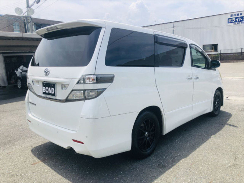 VELLFIRE-18