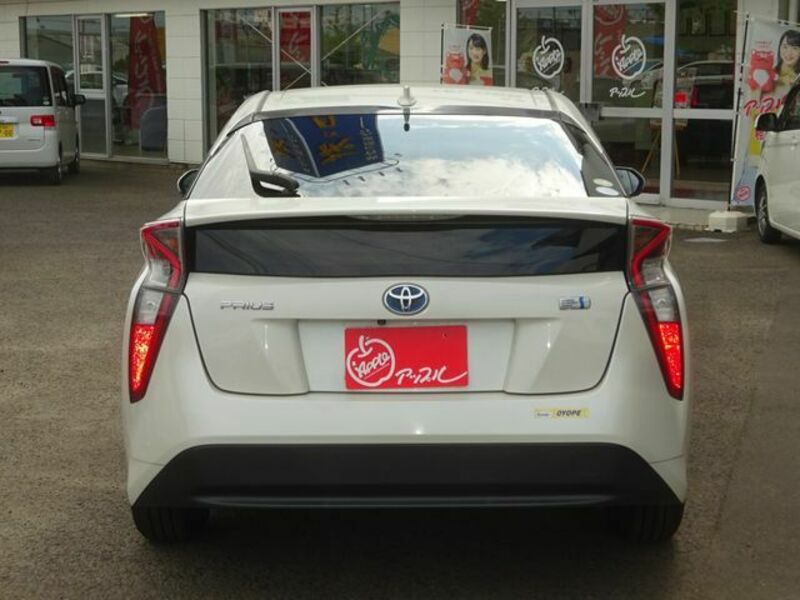 PRIUS-6