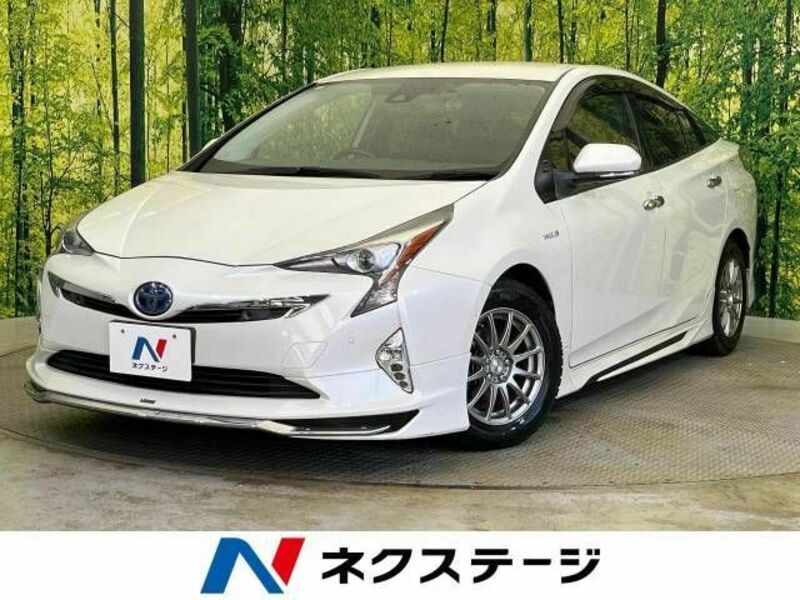 TOYOTA　PRIUS