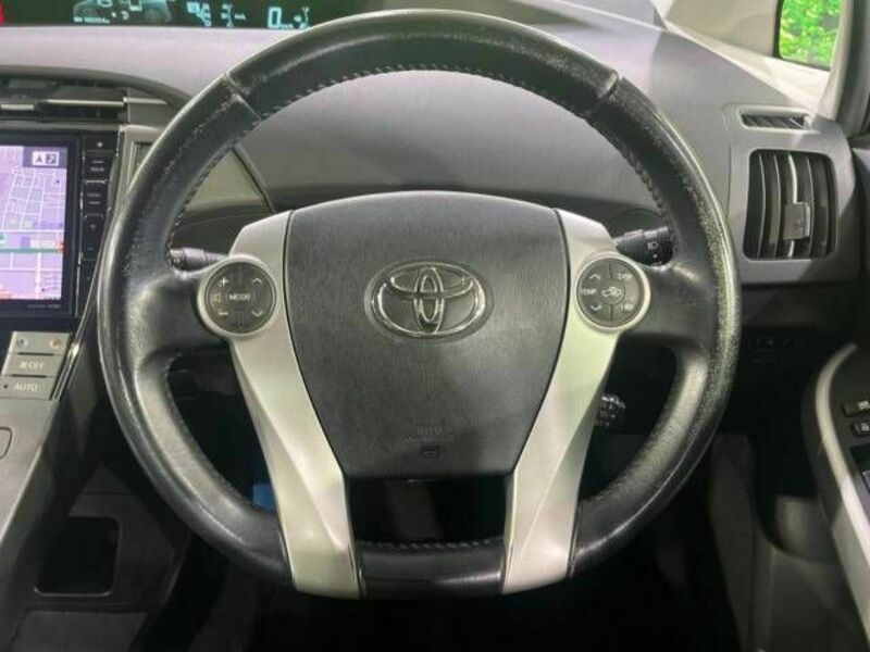 PRIUS-11