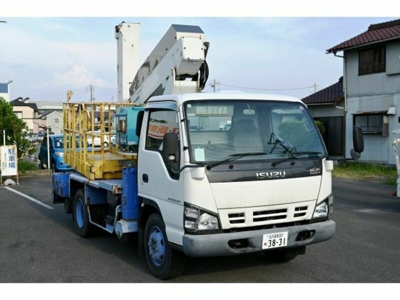 ISUZU　ELF