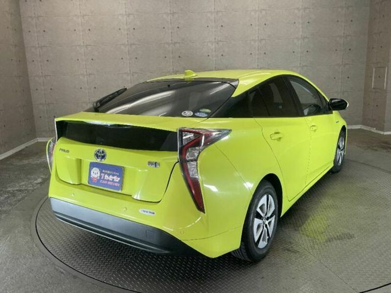 PRIUS-3