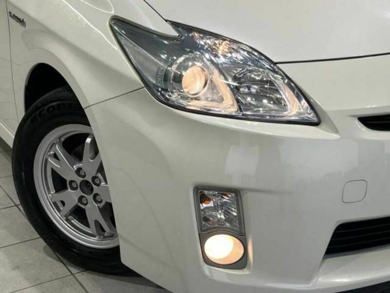 PRIUS-12