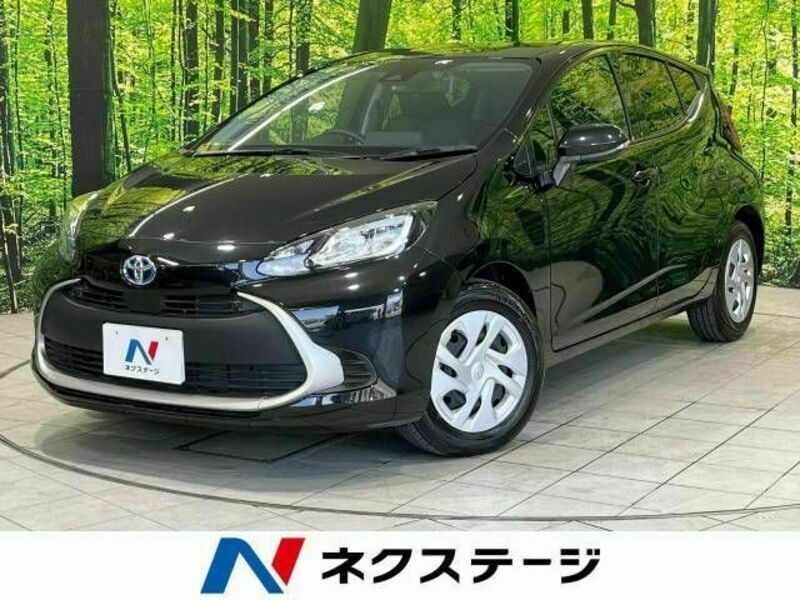 TOYOTA　AQUA