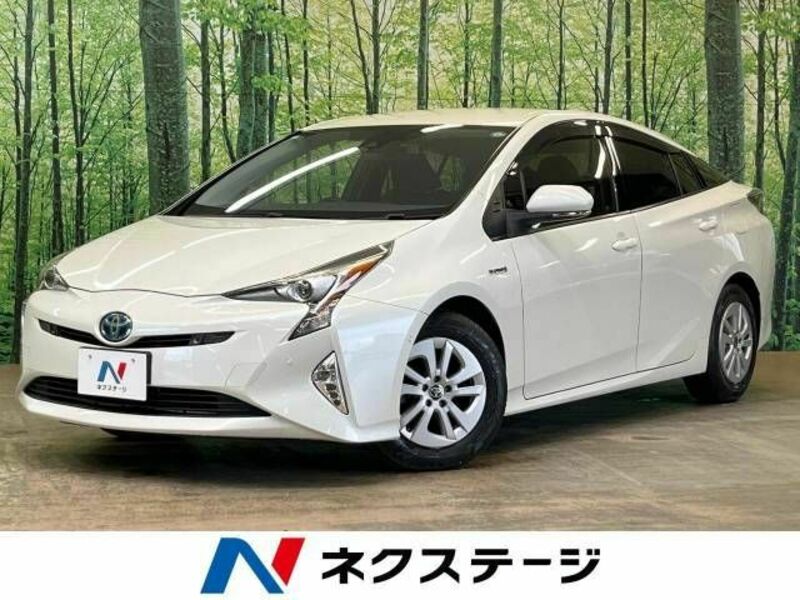 TOYOTA　PRIUS