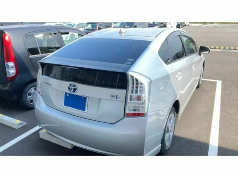 PRIUS-3