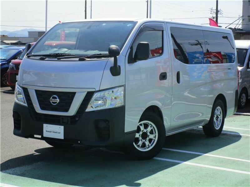 NISSAN　NV350 CARAVAN