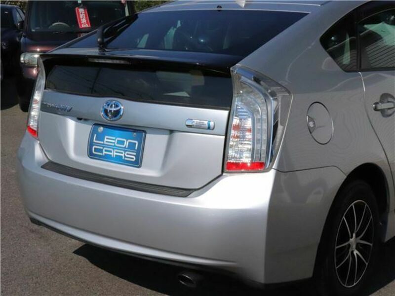 PRIUS PHV