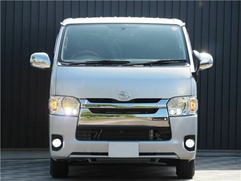 HIACE VAN-11