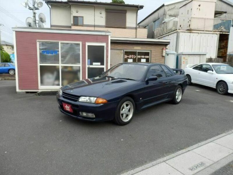 NISSAN　SKYLINE