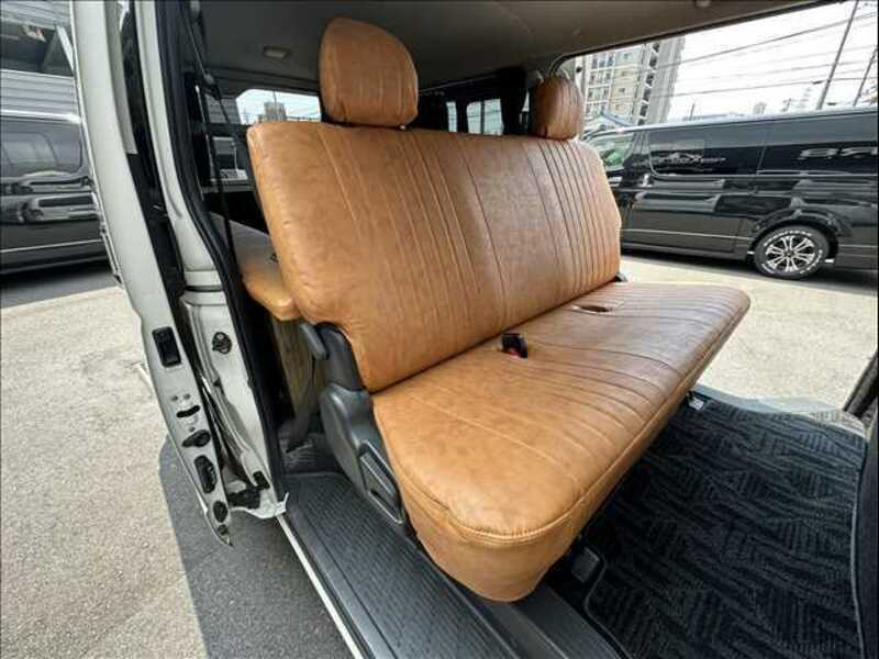 HIACE VAN-4