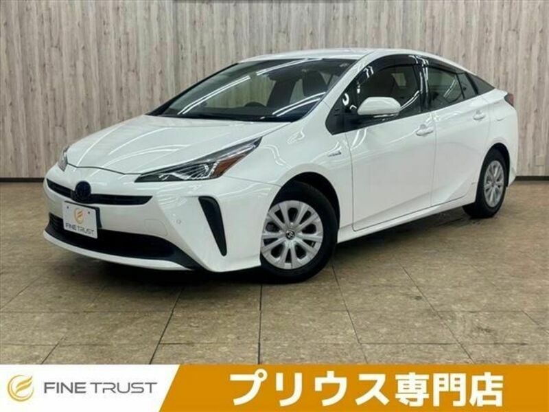 TOYOTA　PRIUS