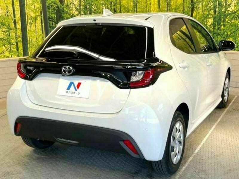 YARIS-17