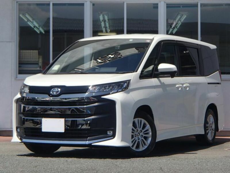 TOYOTA　NOAH