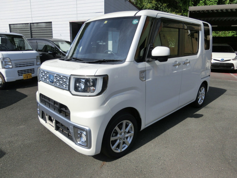 DAIHATSU WAKE