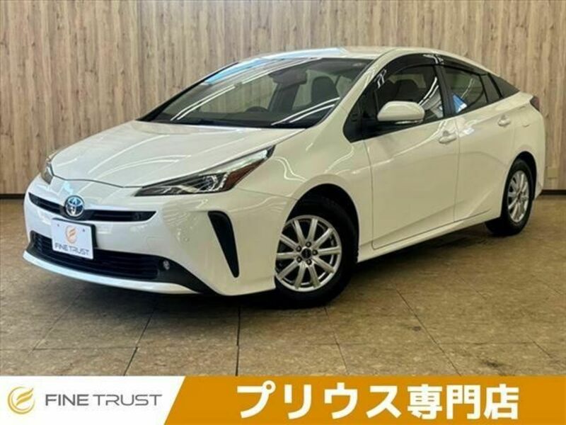 TOYOTA　PRIUS