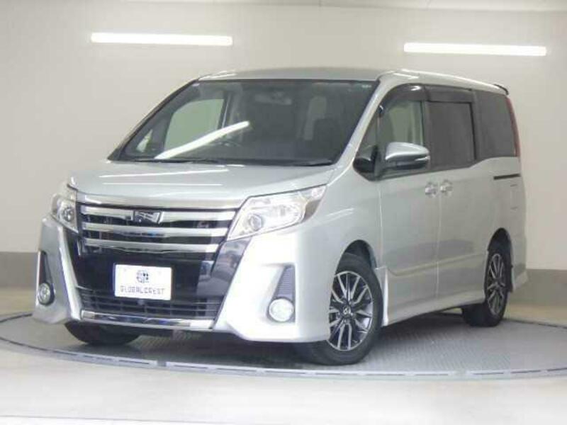 TOYOTA　NOAH