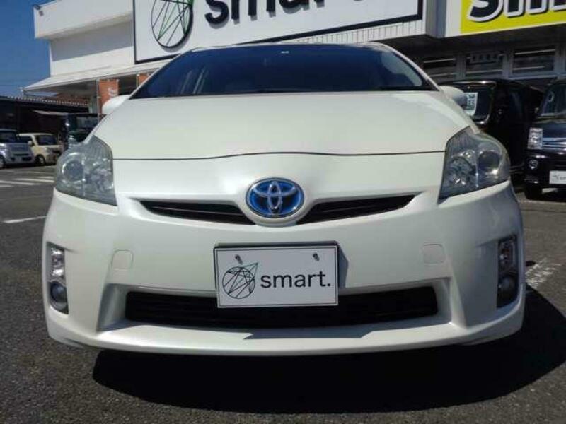 TOYOTA　PRIUS