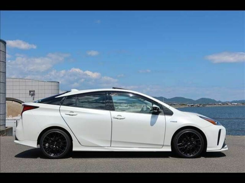 PRIUS-6