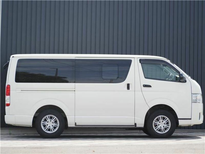 HIACE VAN-40