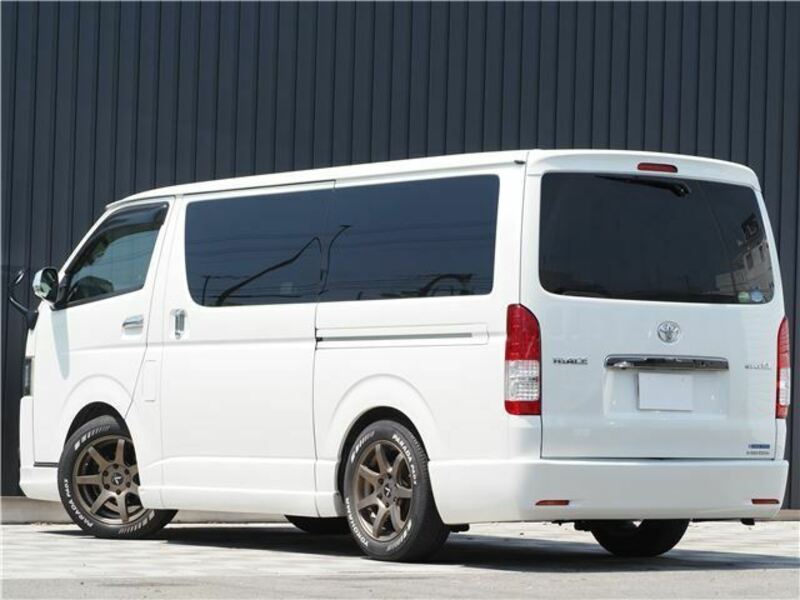 HIACE VAN-1