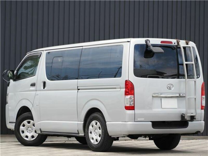 HIACE VAN-1