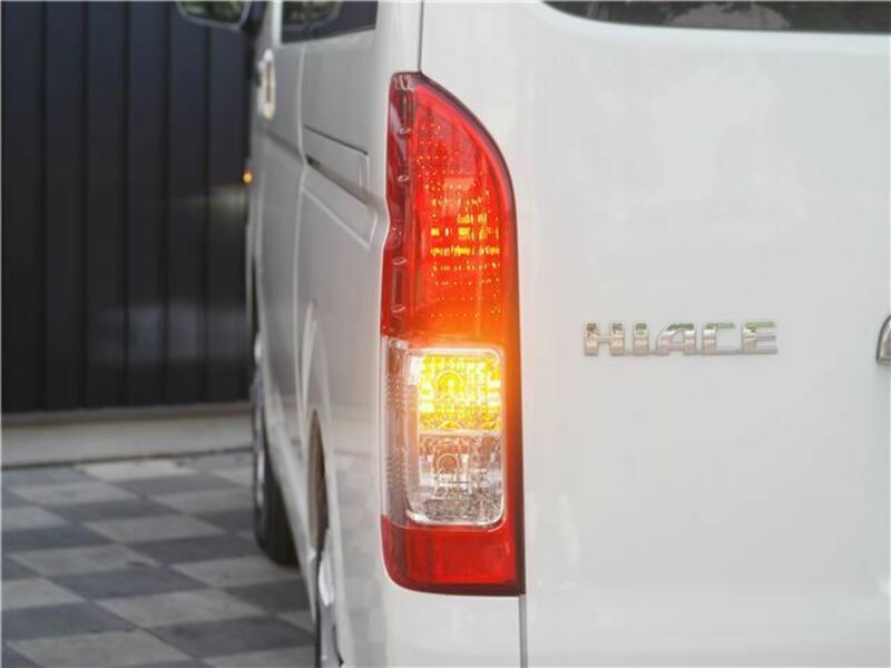 HIACE VAN-37