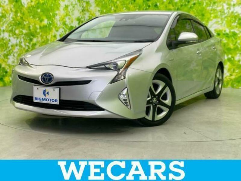 TOYOTA　PRIUS