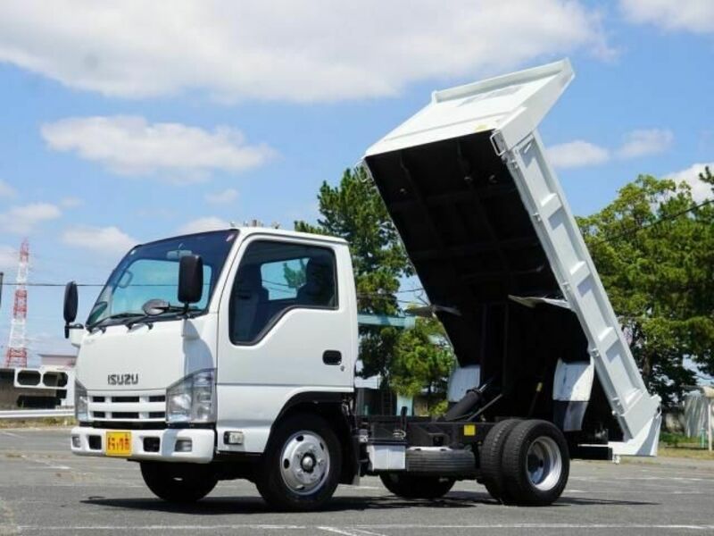 ISUZU　ELF