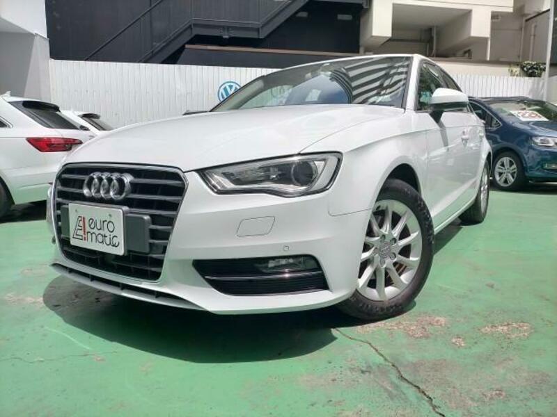 AUDI　A3