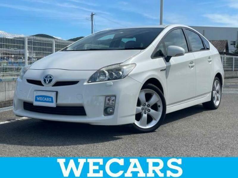 TOYOTA　PRIUS