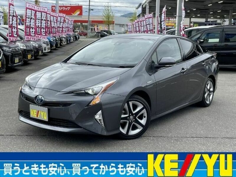 TOYOTA　PRIUS