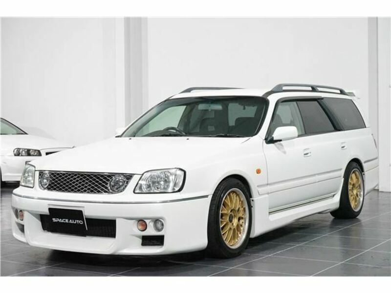 NISSAN　STAGEA