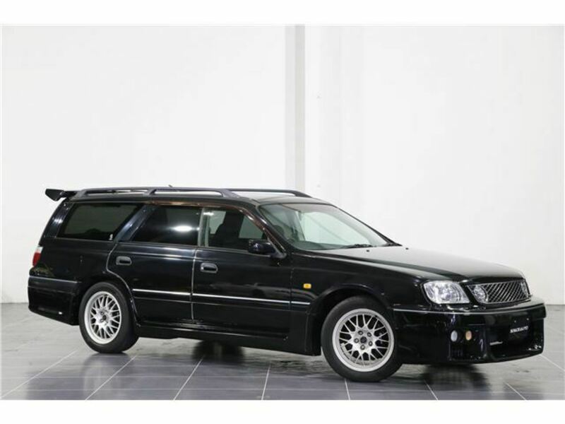 NISSAN　STAGEA