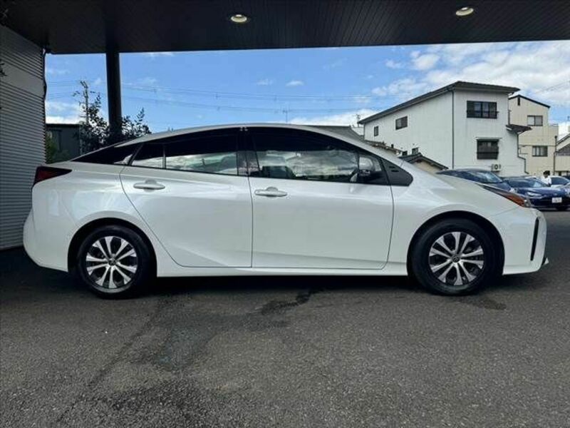 PRIUS-10