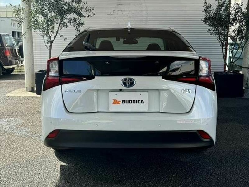 PRIUS-13